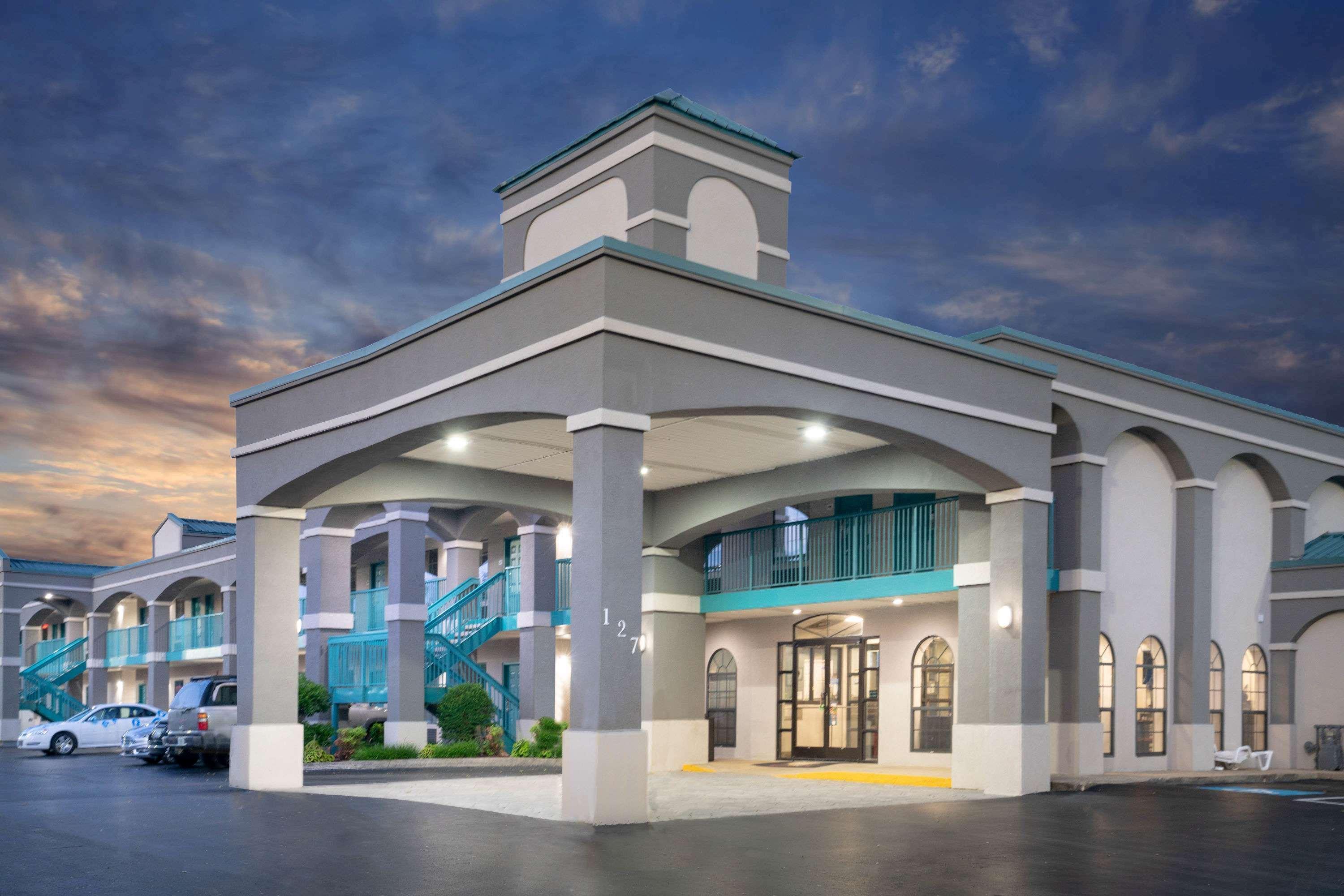 Super 8 By Wyndham Murfreesboro Eksteriør billede
