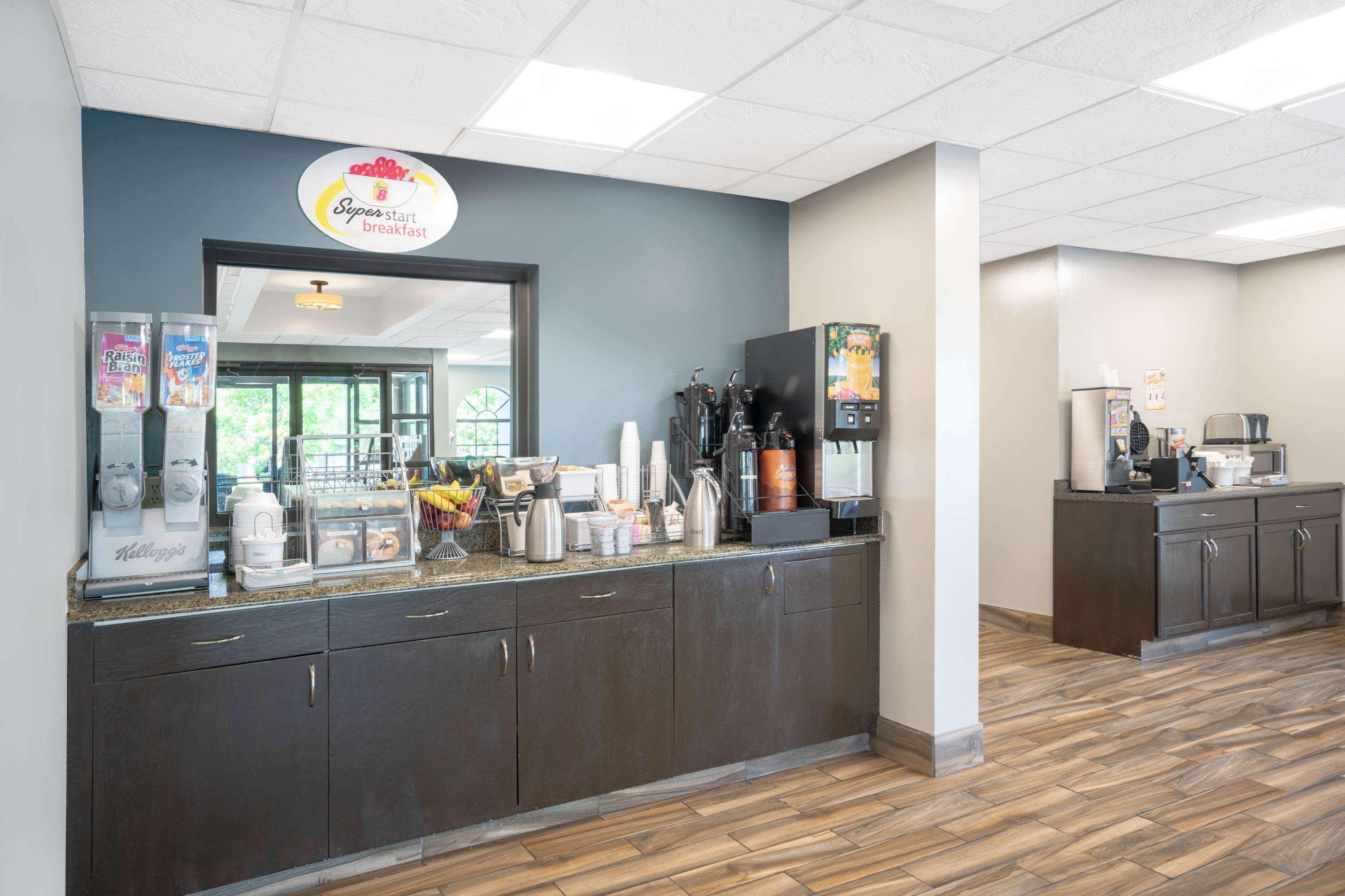 Super 8 By Wyndham Murfreesboro Eksteriør billede